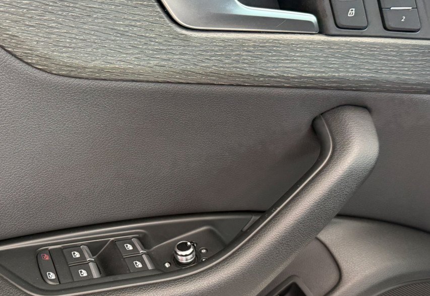 AUDI A4 2016 білий