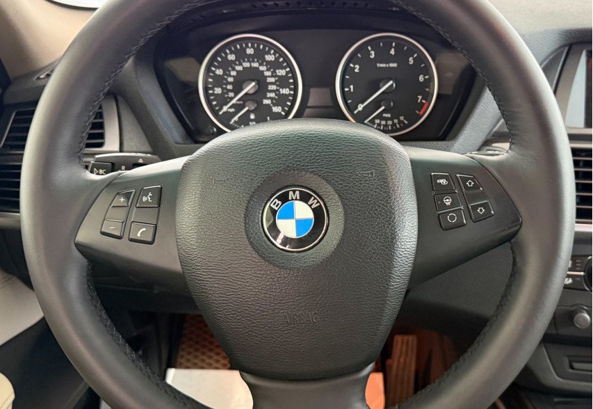 BMW X5 2012 чорний