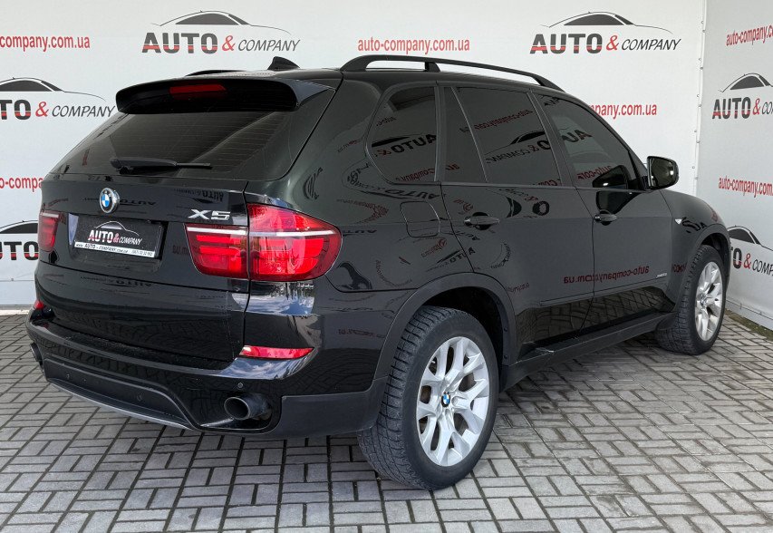 BMW X5 2012 чорний