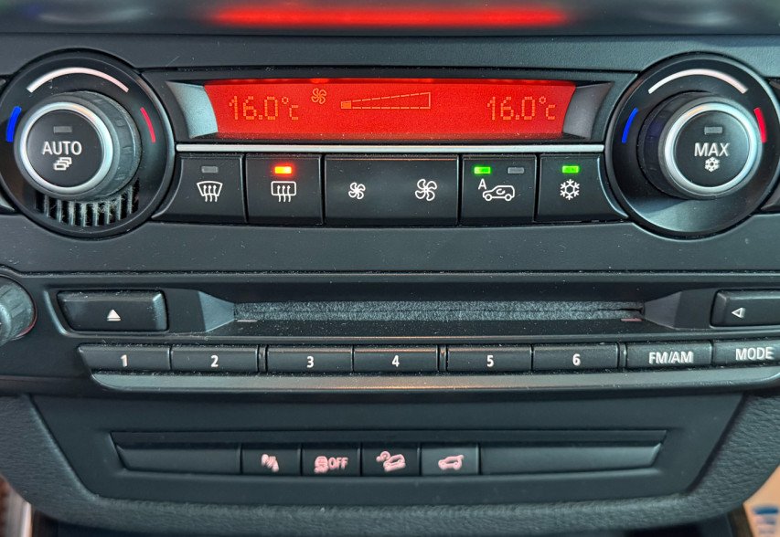 BMW X5 2012 чорний