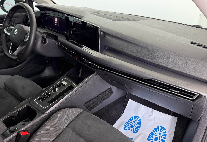 Volkswagen Golf 8 2021 Сірий