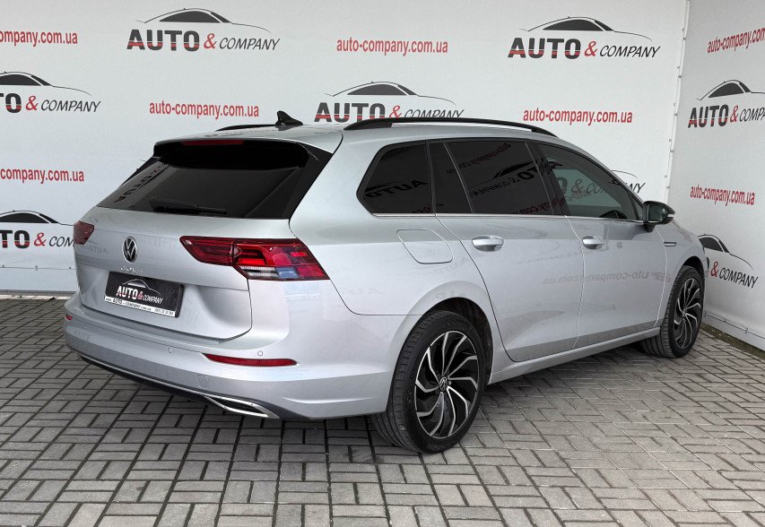 Volkswagen Golf 8 2021 Сірий