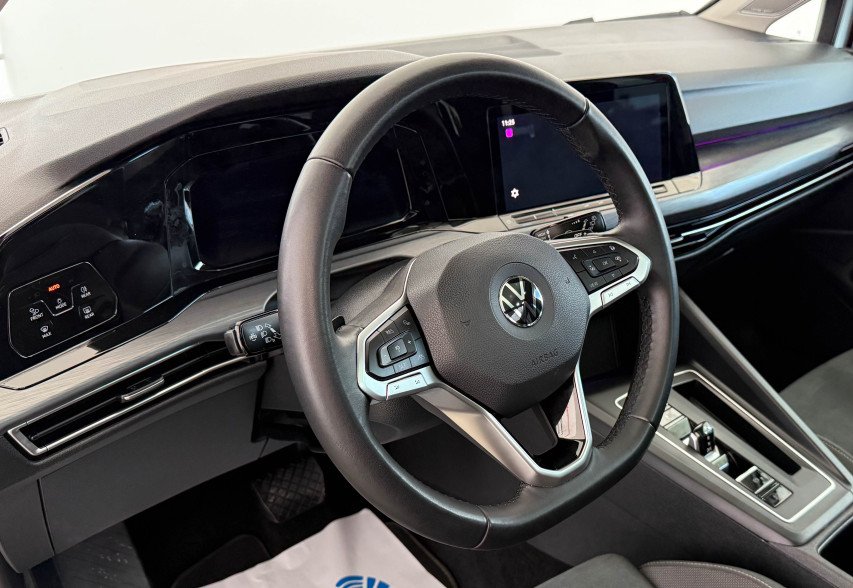 Volkswagen Golf 8 2021 Сірий