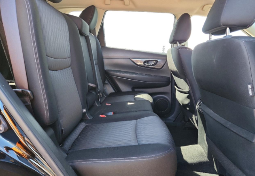Nissan Rogue 2018 чорний