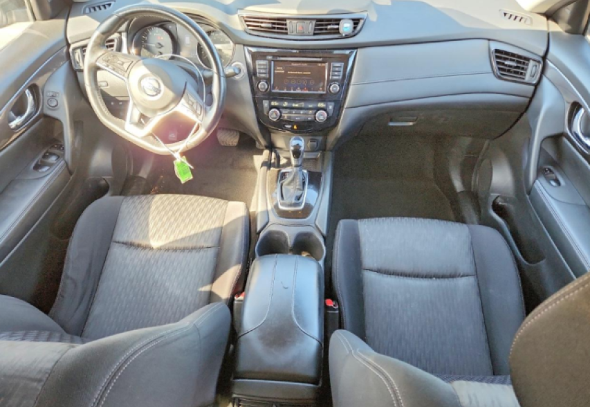 Nissan Rogue 2018 чорний
