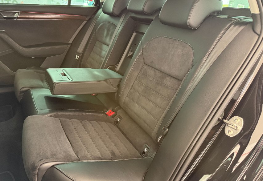 Skoda SuperB Scout 2021 Чорний