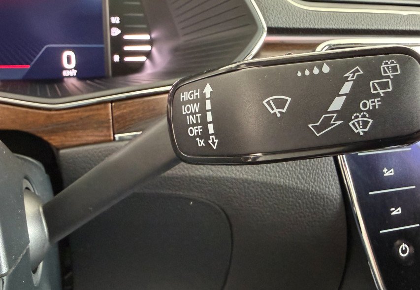Skoda SuperB Scout 2021 Чорний