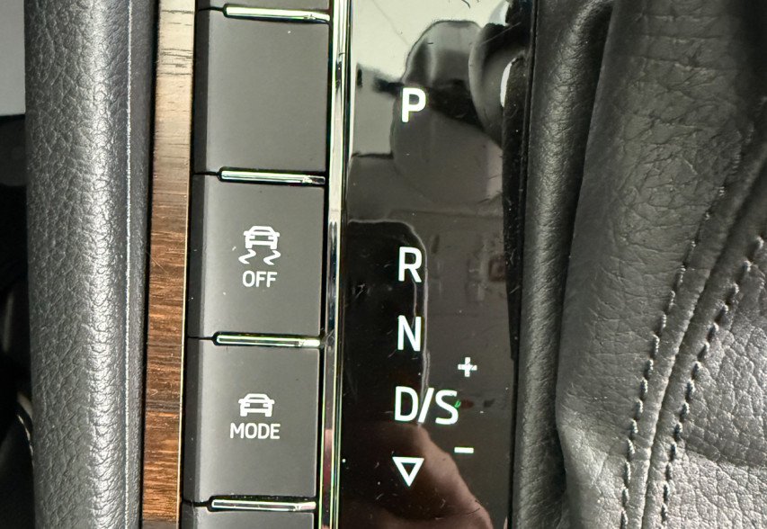 Skoda SuperB Scout 2021 Чорний