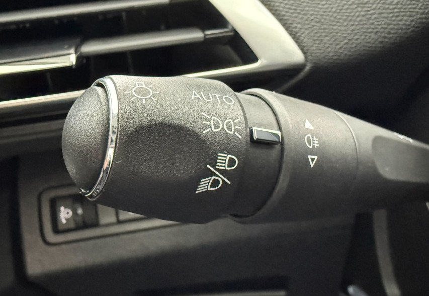 Peugeot 3008 2021 Білий