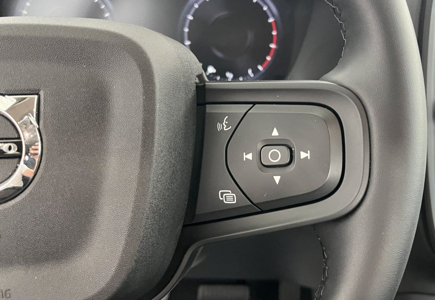 Volvo XC40 2024 Чорний