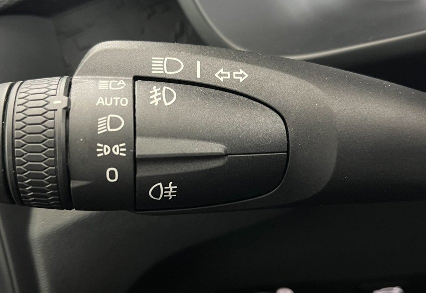 Volvo XC40 2024 Чорний