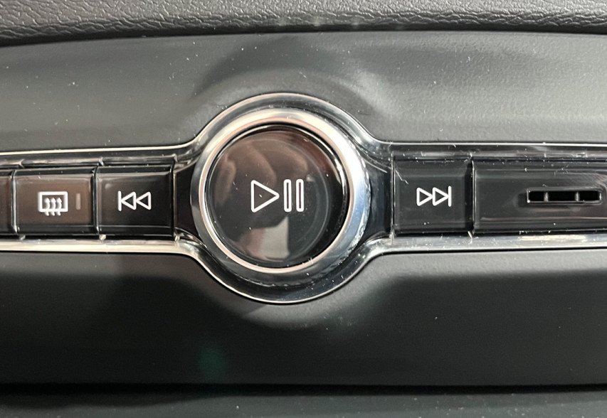 Volvo XC40 2024 Чорний