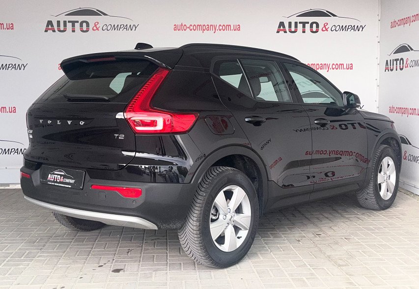 Volvo XC40 2024 Чорний