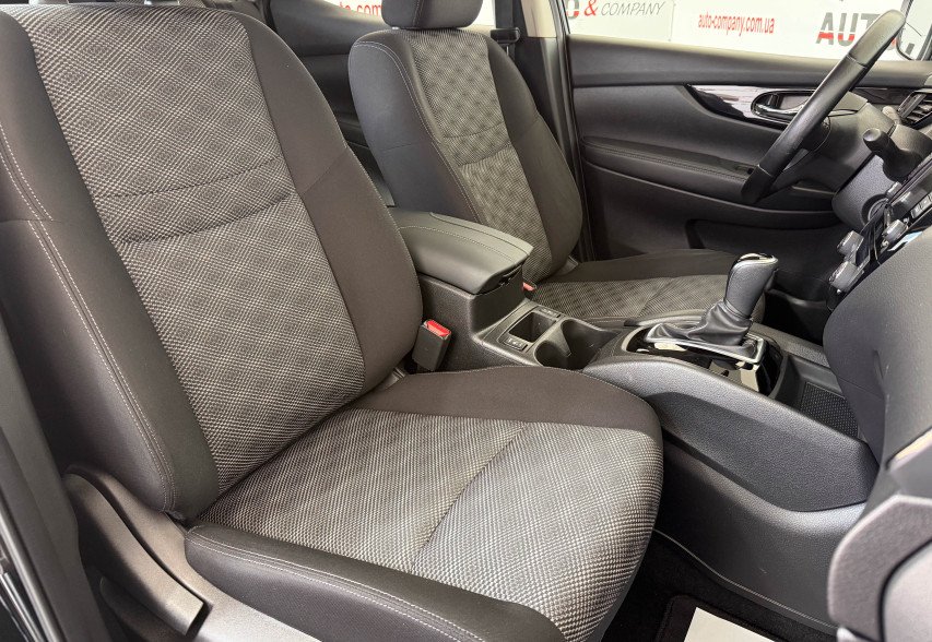 Nissan Rogue Sport 2020 Чорний