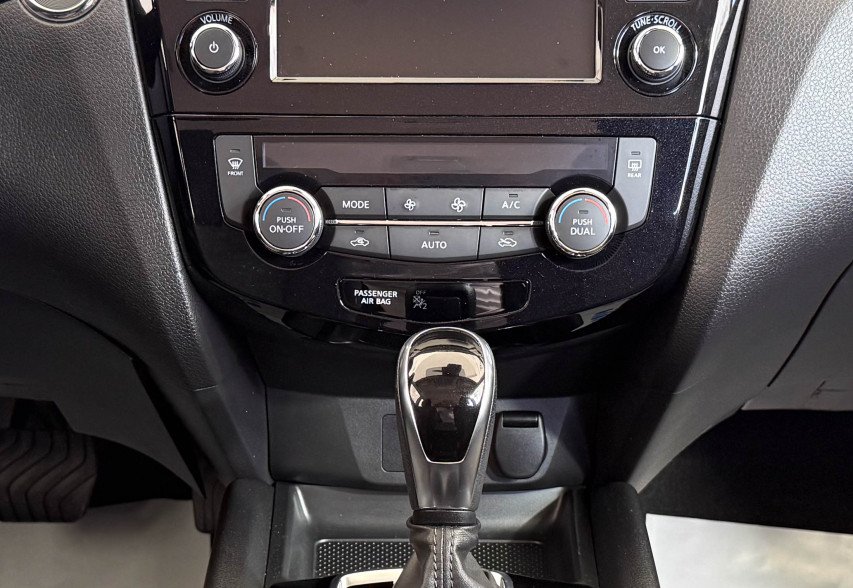 Nissan Rogue Sport 2020 Чорний