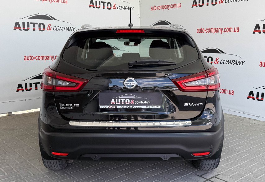 Nissan Rogue Sport 2020 Чорний