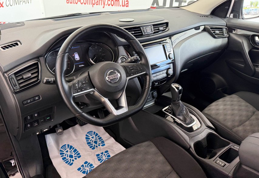 Nissan Rogue Sport 2020 Чорний