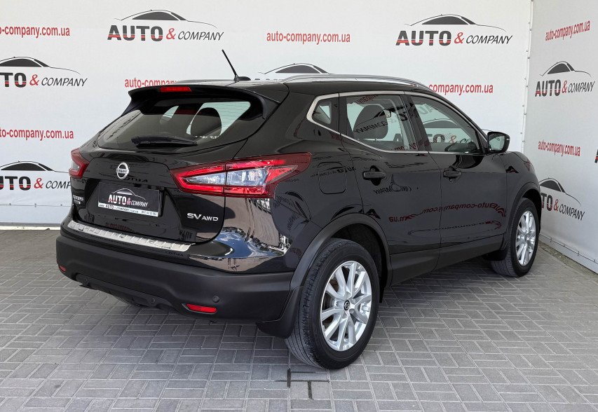 Nissan Rogue Sport 2020 Чорний