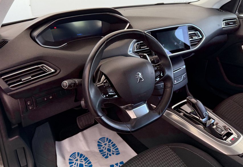 Peugeot 308 2020 Сірий
