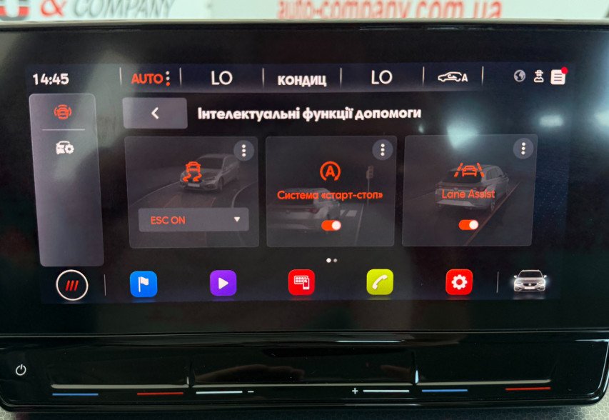 Seat Leon 2022 Чорний