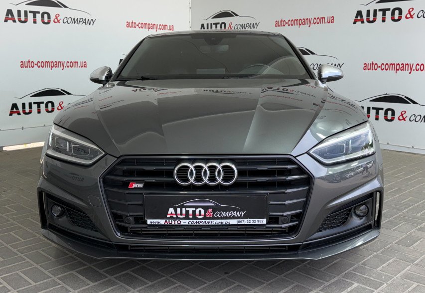 Audi S5 2018 сірий