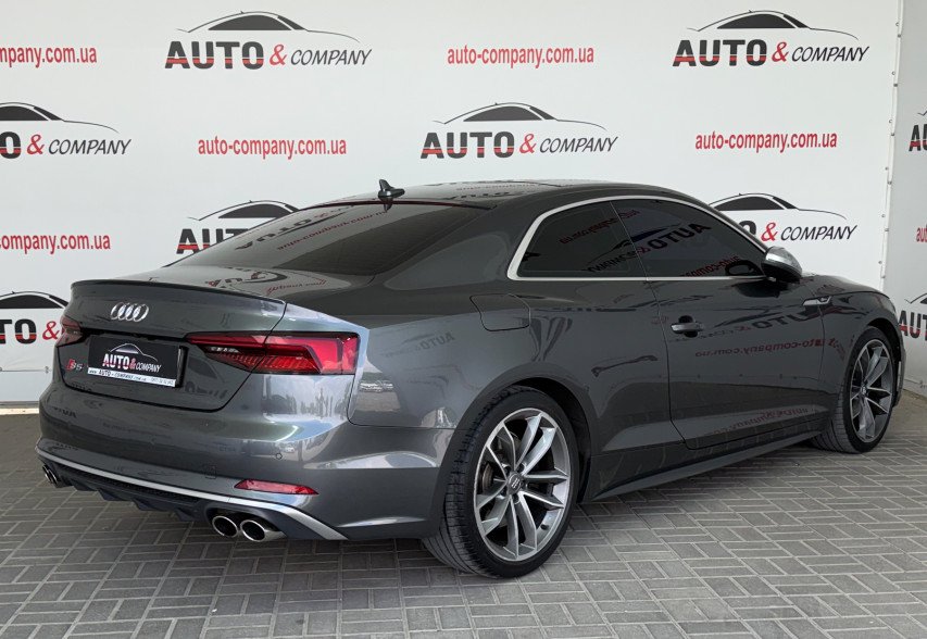 Audi S5 2018 сірий