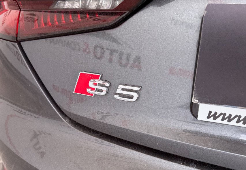 Audi S5 2018 сірий