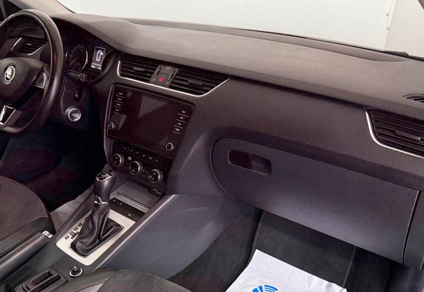 Skoda Octavia 2019 Чорний