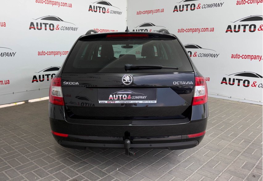 Skoda Octavia 2019 Чорний