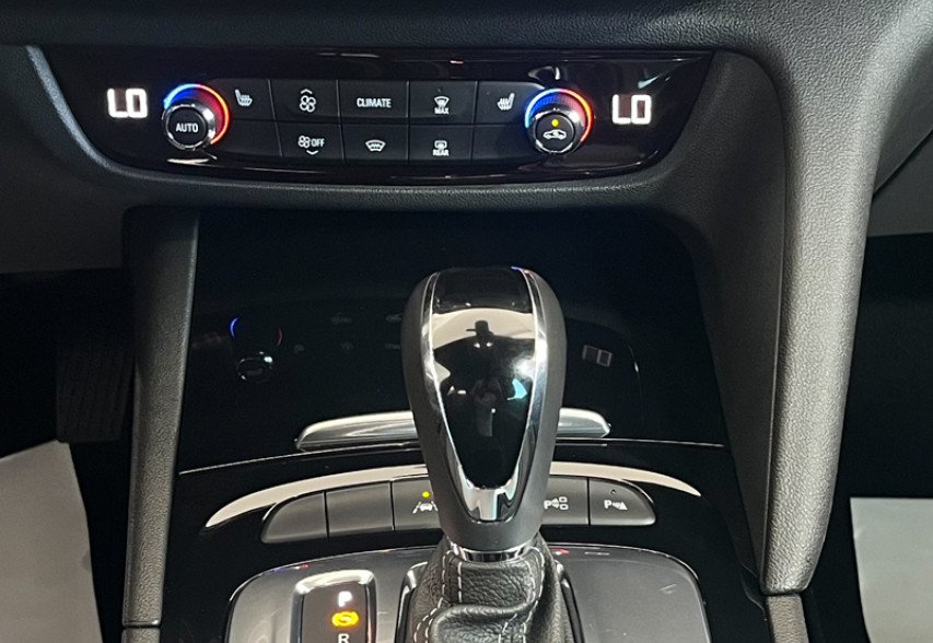 Opel Insignia  2021 синій