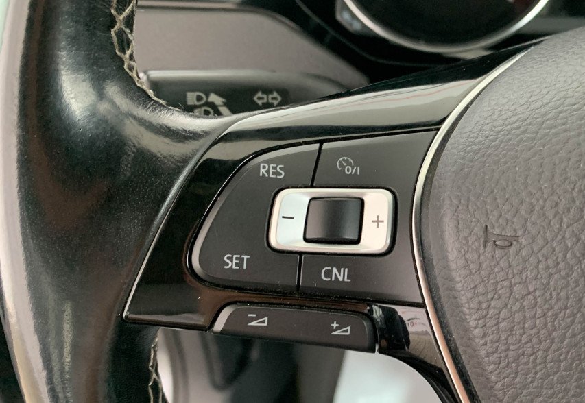 Volkswagen Jetta 2016 Сірий