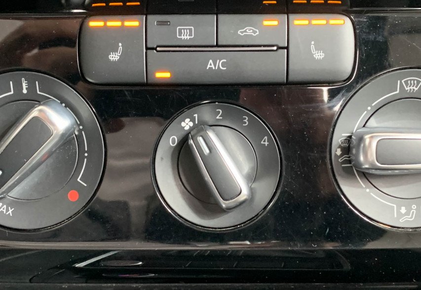 Volkswagen Jetta 2016 Сірий