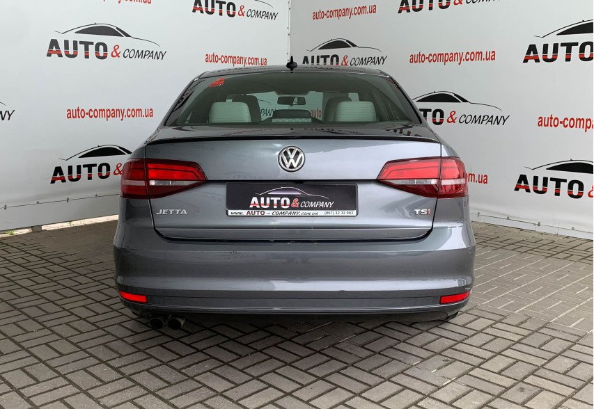 Volkswagen Jetta 2016 Сірий