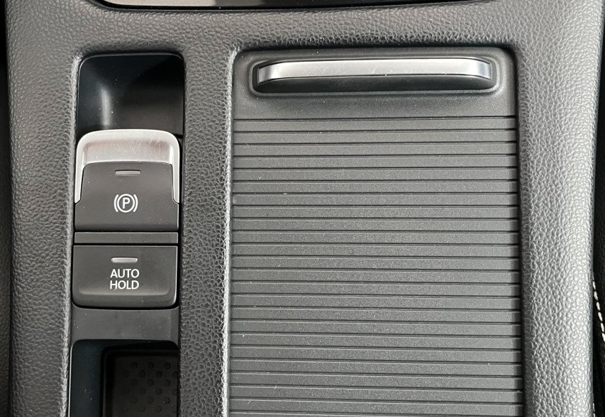 Volkswagen Passat B8 2021 синій