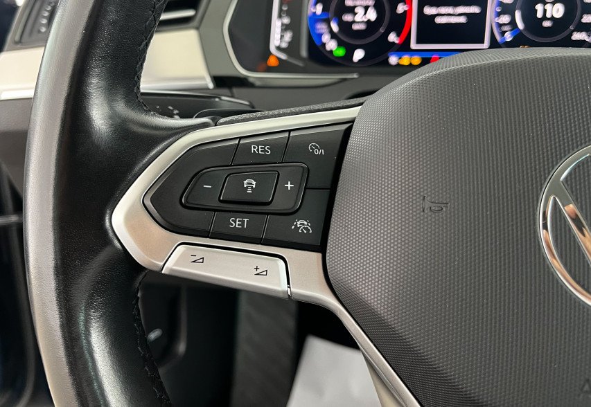 Volkswagen Passat B8 2021 синій