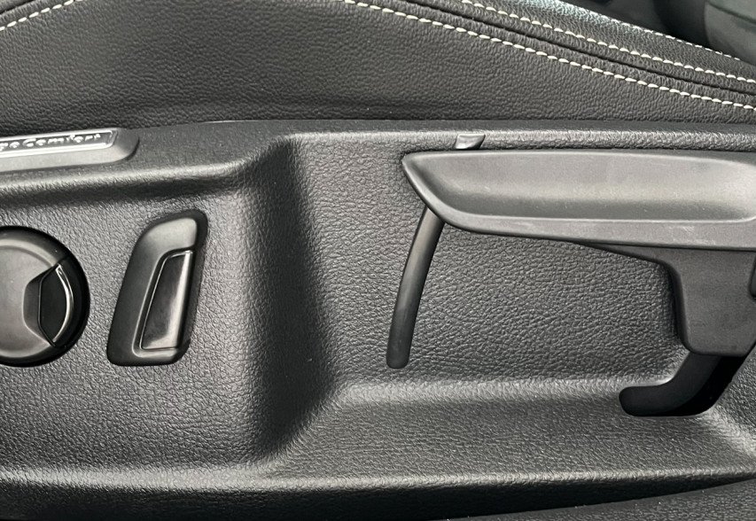 Volkswagen Passat B8 2021 синій
