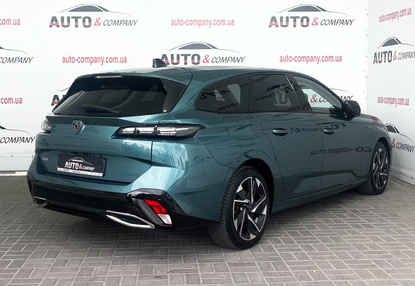 Peugeot 308 2022 зелений