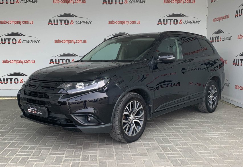 Mitsubishi Outlander  2016 чорний