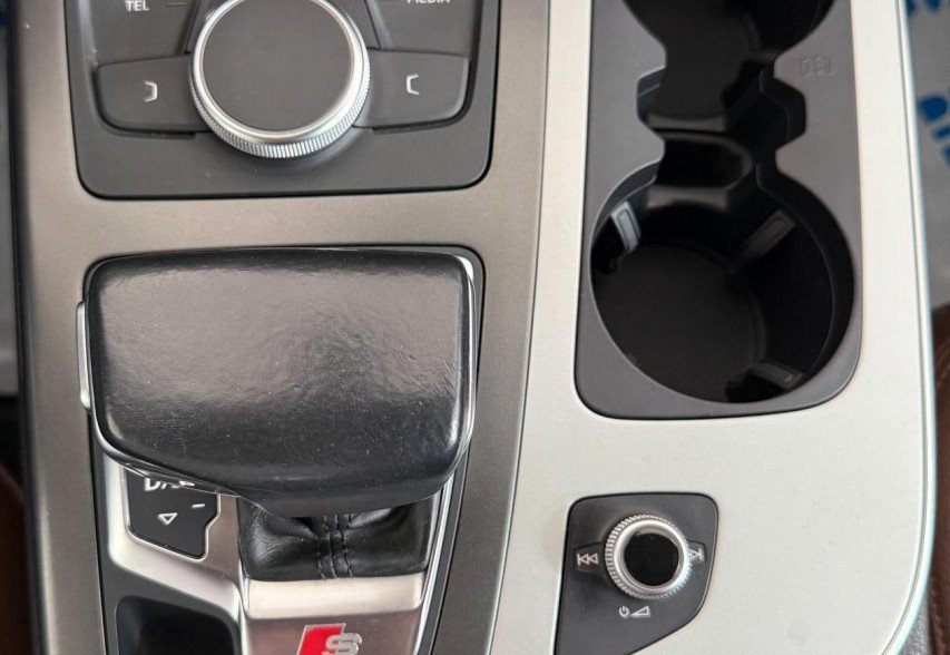 Audi Q7 2016 Синій