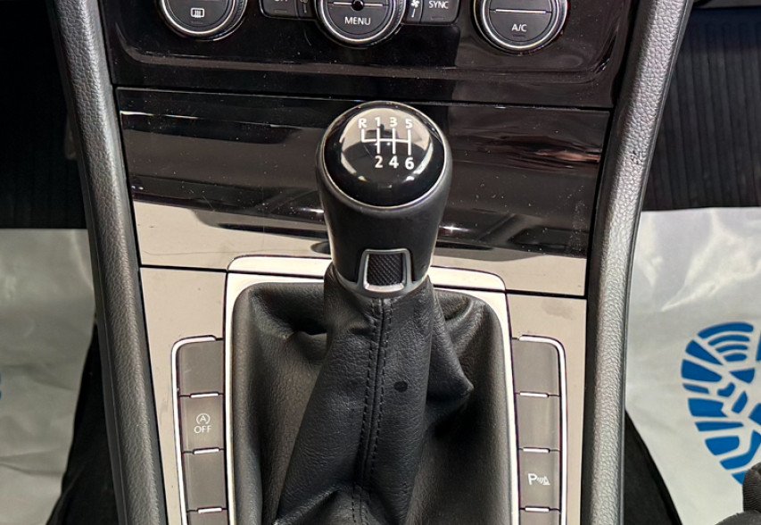 Volkswagen Golf VII 2016 сірий