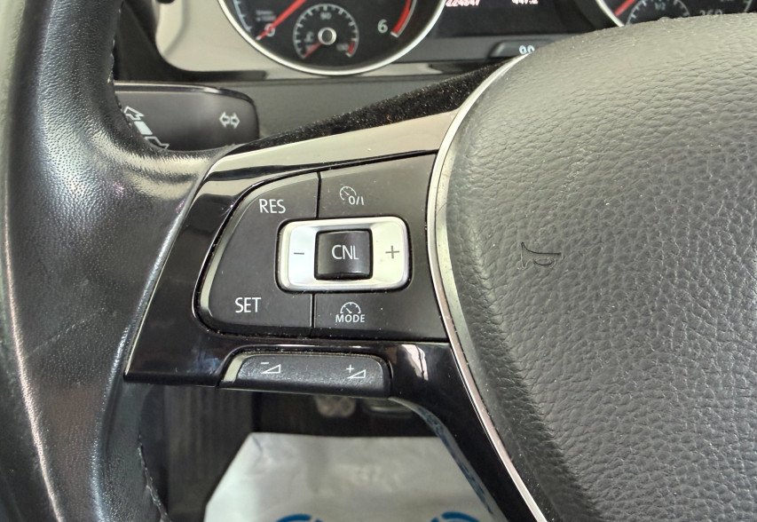 Volkswagen Golf VII 2016 сірий