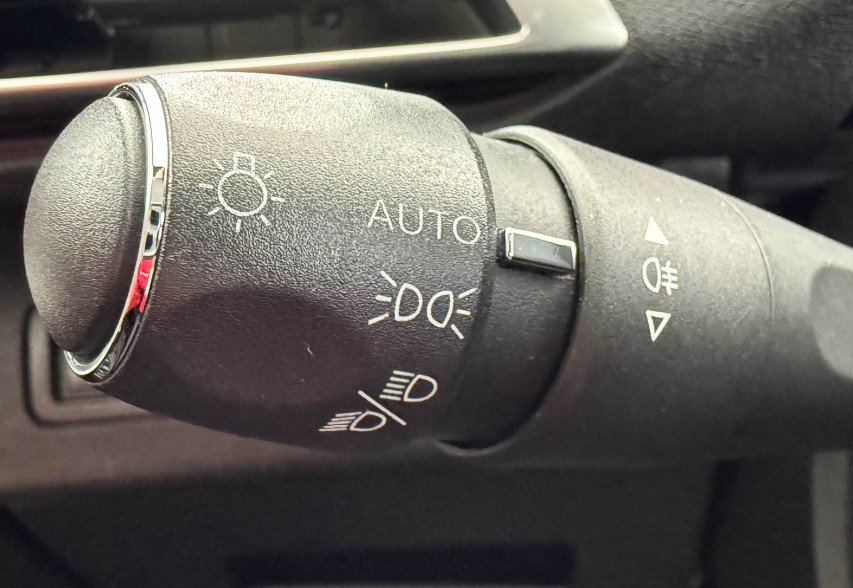 Peugeot 3008 2022 Синій