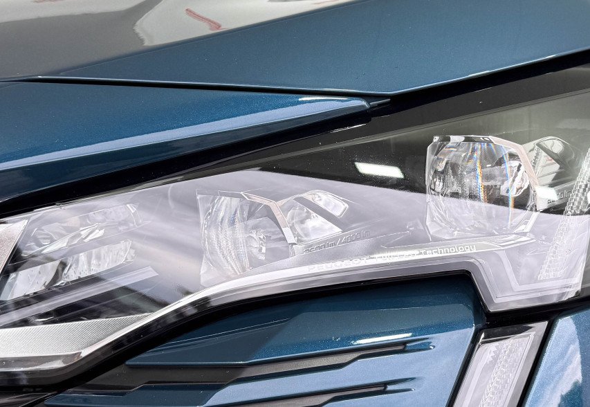 Peugeot 3008 2022 Синій