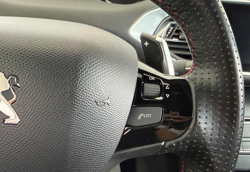 Peugeot 308 2019 синій