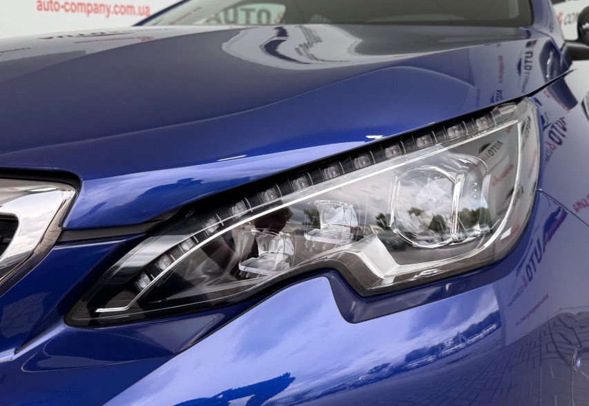 Peugeot 308 2019 синій