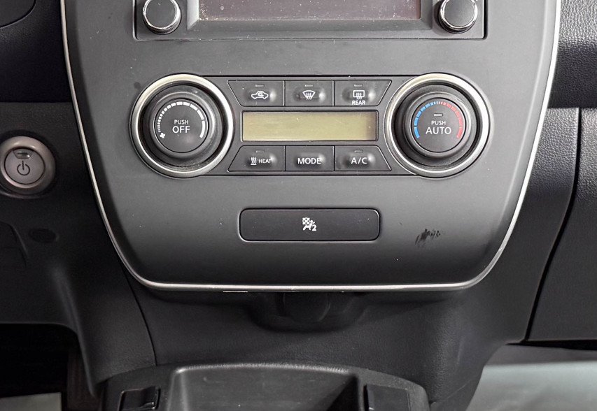 Nissan Leaf 2014 Білий