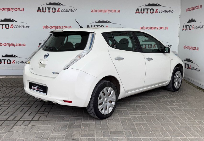 Nissan Leaf 2014 Білий