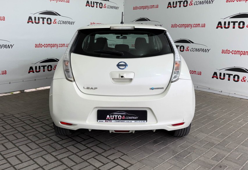 Nissan Leaf 2014 Білий