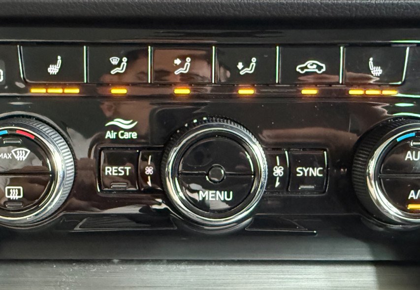 Skoda Superb 2021 Чорний
