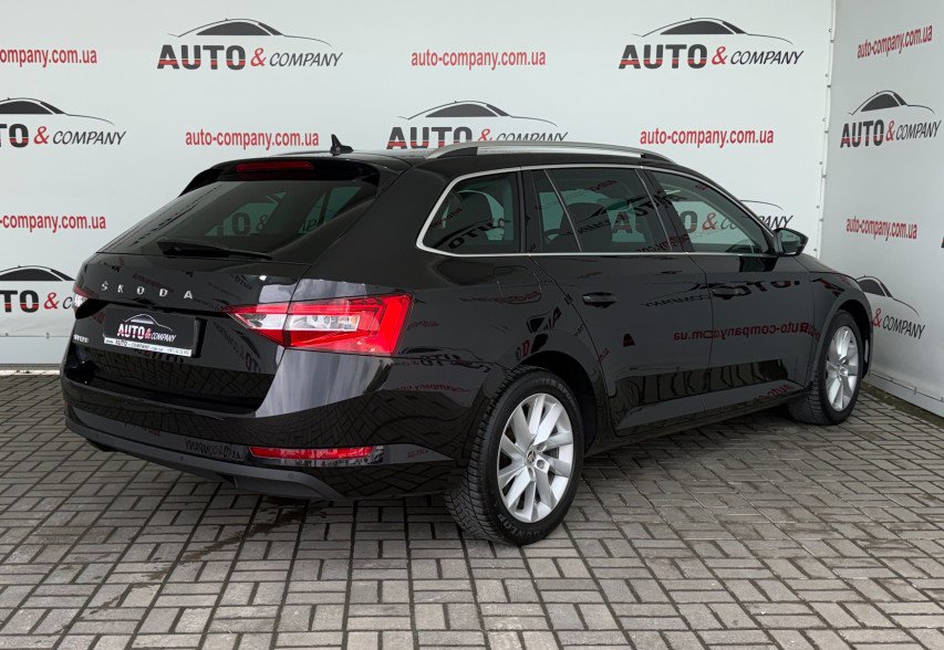 Skoda Superb 2021 Чорний